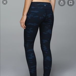 Lululemon wunder under blue camouflage camo